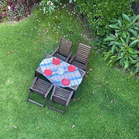 Stylish, Sunny & Spacious 2 Bedroom Apartment, Mosman ซิดนีย์ ภายนอก รูปภาพ